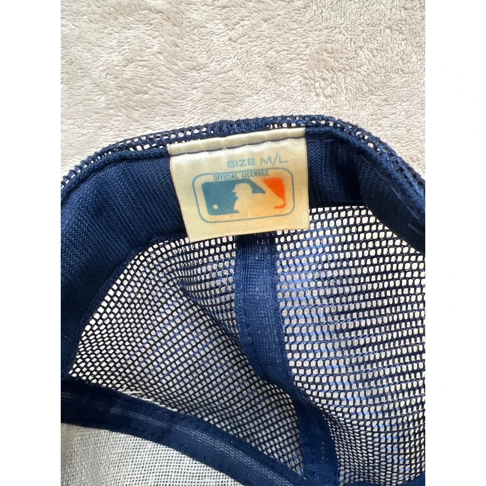 UY Inc. vintage new